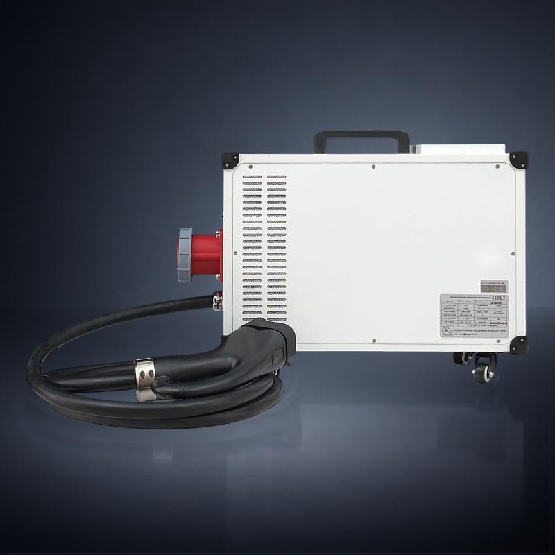 Chargeur mobile DC 40 kW JUPITER wallgreenbox vue latérale et plaque signalétique